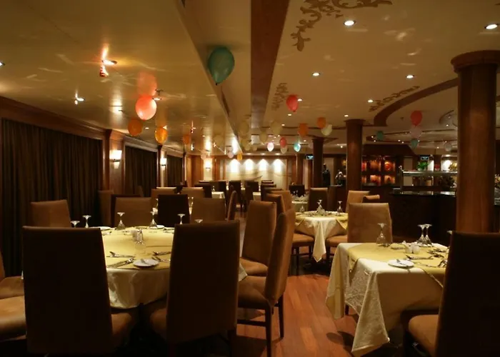 Nile Cruise 3 Nights From Aswan To Luxor Every Friday, Monday And Wednesday With Tours